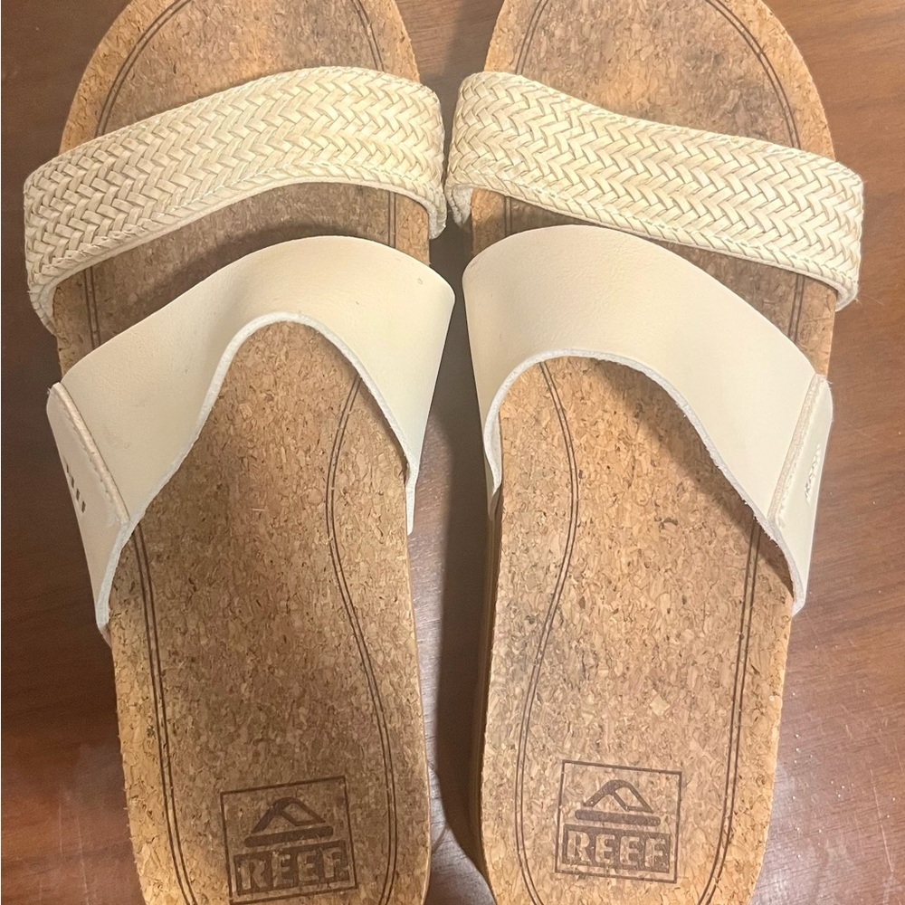 Reef Women's Tan and Cream Sandals